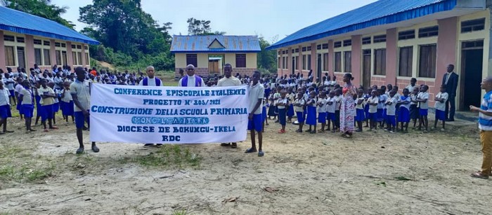 Tshuapa : inauguration de l’Ecole Primaire Mongala construite par la Caritas Bokungu-Ikela à Ikela