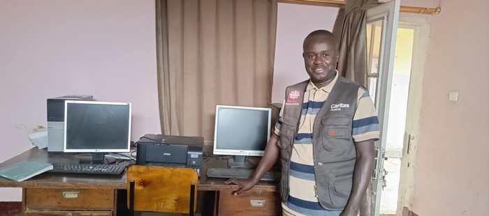 Haut-Katanga : la Caritas-Congo/Katanga Asbl a reçu un don des matériels informatiques dans le cadre de son microprojet Education