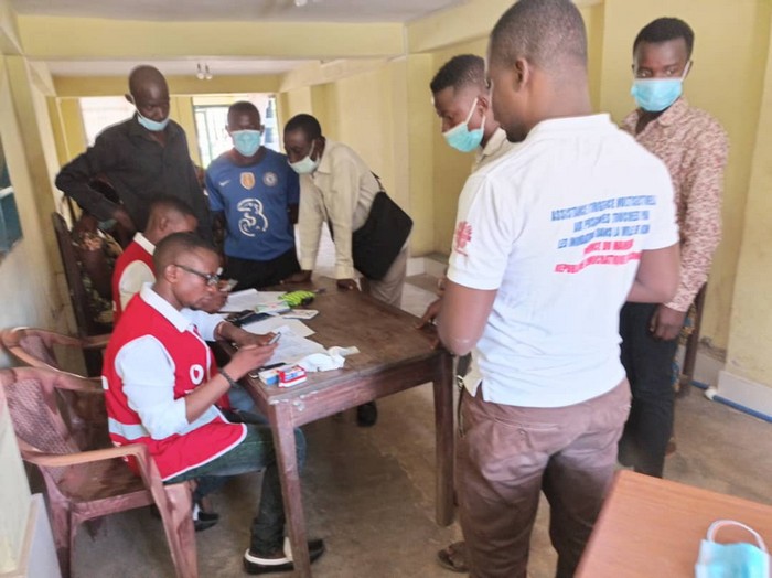 Maniema: 1.255 ménages sinistrés de  pluie diluvienne reçoivent du Cash Transfer de la part de Caritas Kindu grâce à START FUND via CAFOD  