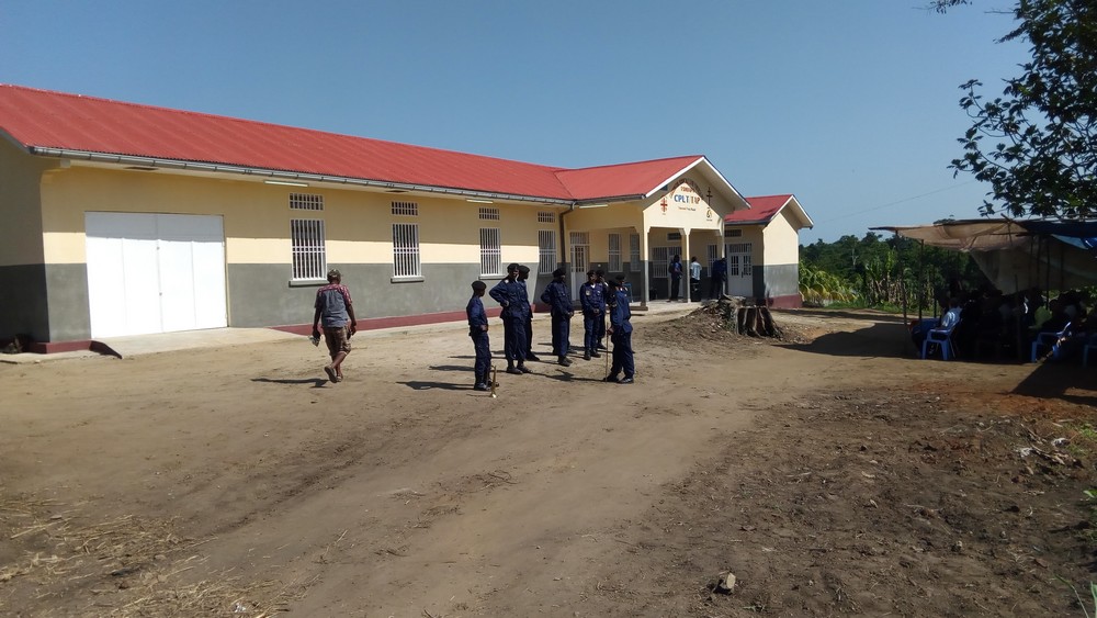 Vue du bâtiment renové de la CPLT Tshuapa RDC : le 1er bâtiment public moderne de la Tshuapa affecté à la lutte contre la Lèpre et Tuberculose