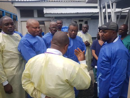 Muyembe-et-son-quipe-Goma-00c