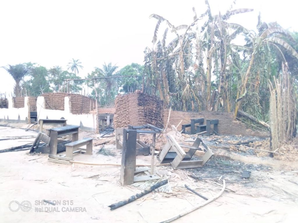 Lisala-cole-incendie-51e