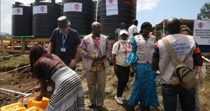 Caritas-approvionne-Goma-en-eau-potable-582