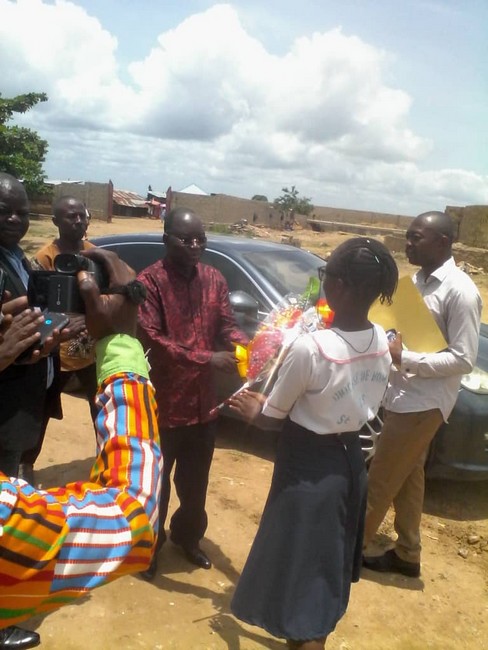 Mr Floribert Mbatshi accueilli au CS Kizito