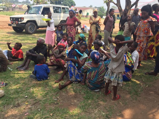 Des déplacés de Kwamouth à Kenge