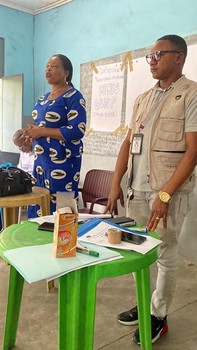 Mme Makuma et M. Pilipili