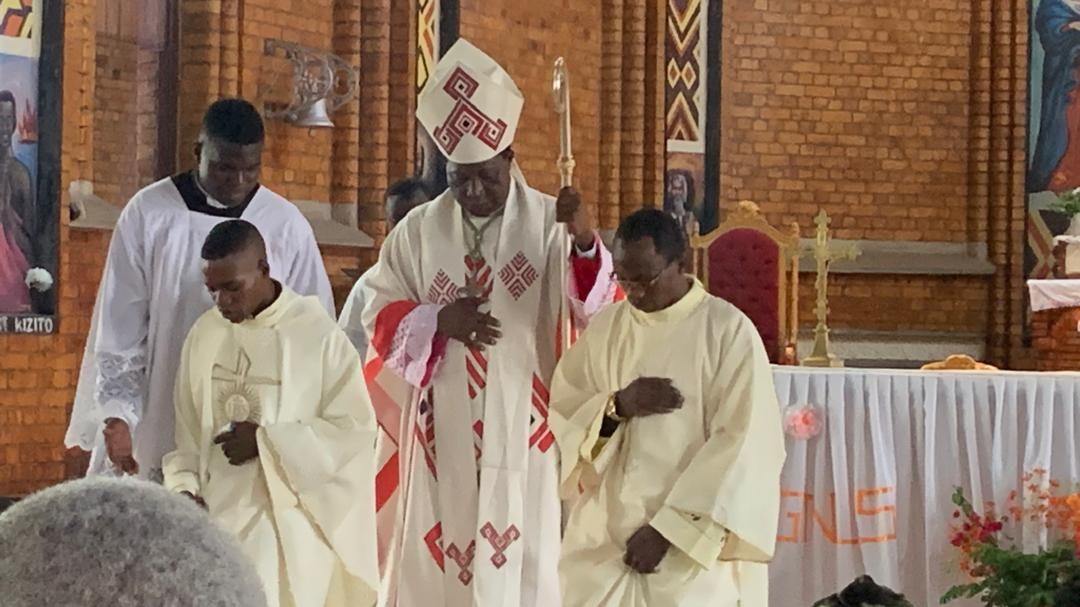 Tshilomba_Mgr_Sebastien_insuffle-7bb