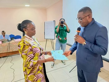 Remise de certificat de participation