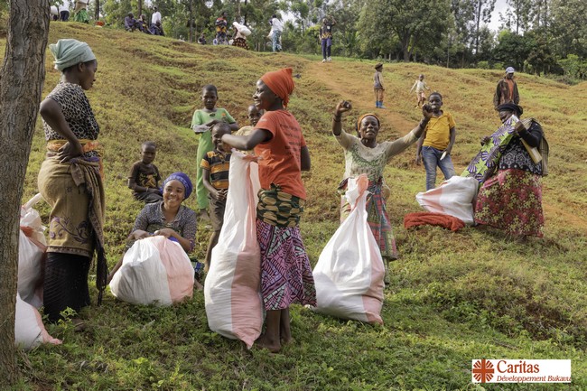 Caritas_Bukavu_aide_a_Tchofi_mamans_joyeuses-2a5