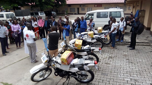 Bénédiction des motos remises par la Caritas Congo Asbl au REPALEF