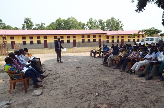 Lors du lancement de la 2ème phase du Programme, le Directeur du BDD Kisantu livrant des informations sur celui-ci