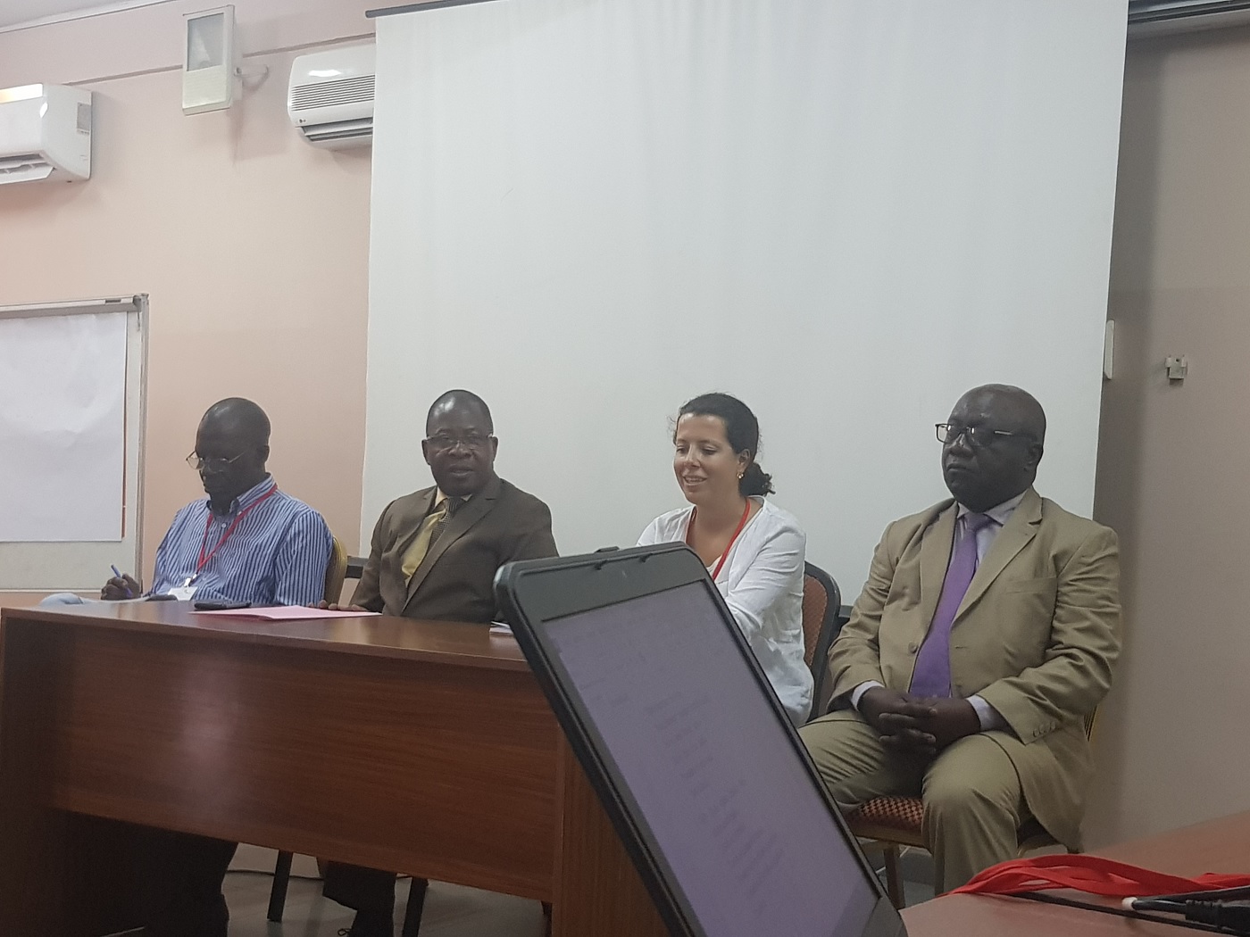 Lors de la cérémonie inaugurale de l’atelier, une vue des officiels