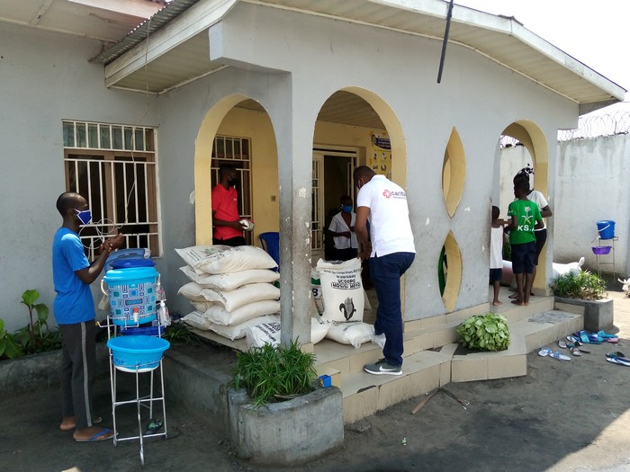 Kinshasa_Charisecours_remise-f46