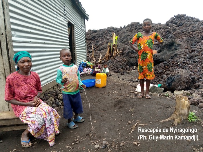 Maman-Anastasie-sinistr-Nyirarongo-580