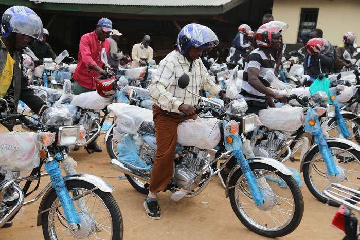 Caritas-Mahagi-dote-36-AS-des-motos-f11