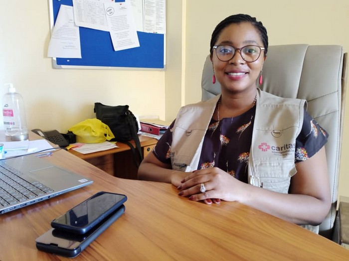 Rachelle-H-Arnoux-b58