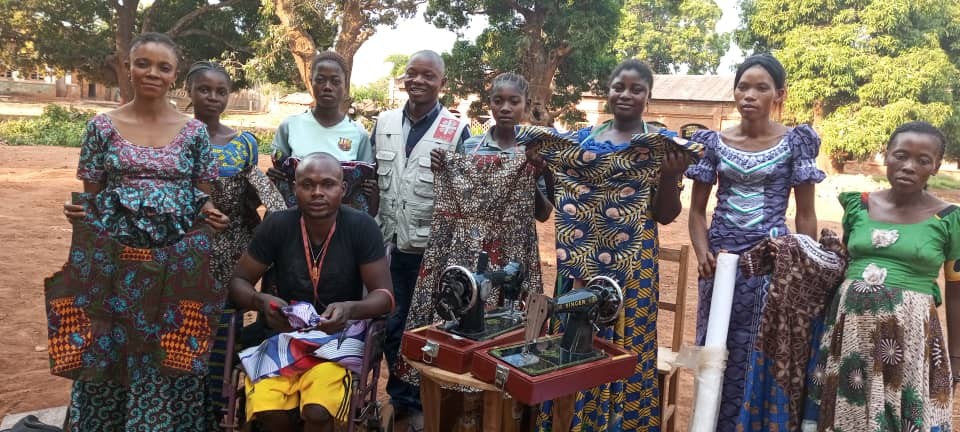 Kongolo-55-jeunes-forms-9e4