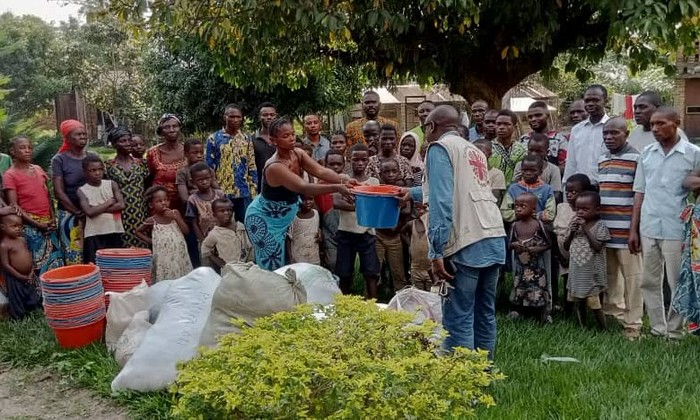 Kisangani_Caritas_assiste_les_victimes_Lengola_Lendo-a02