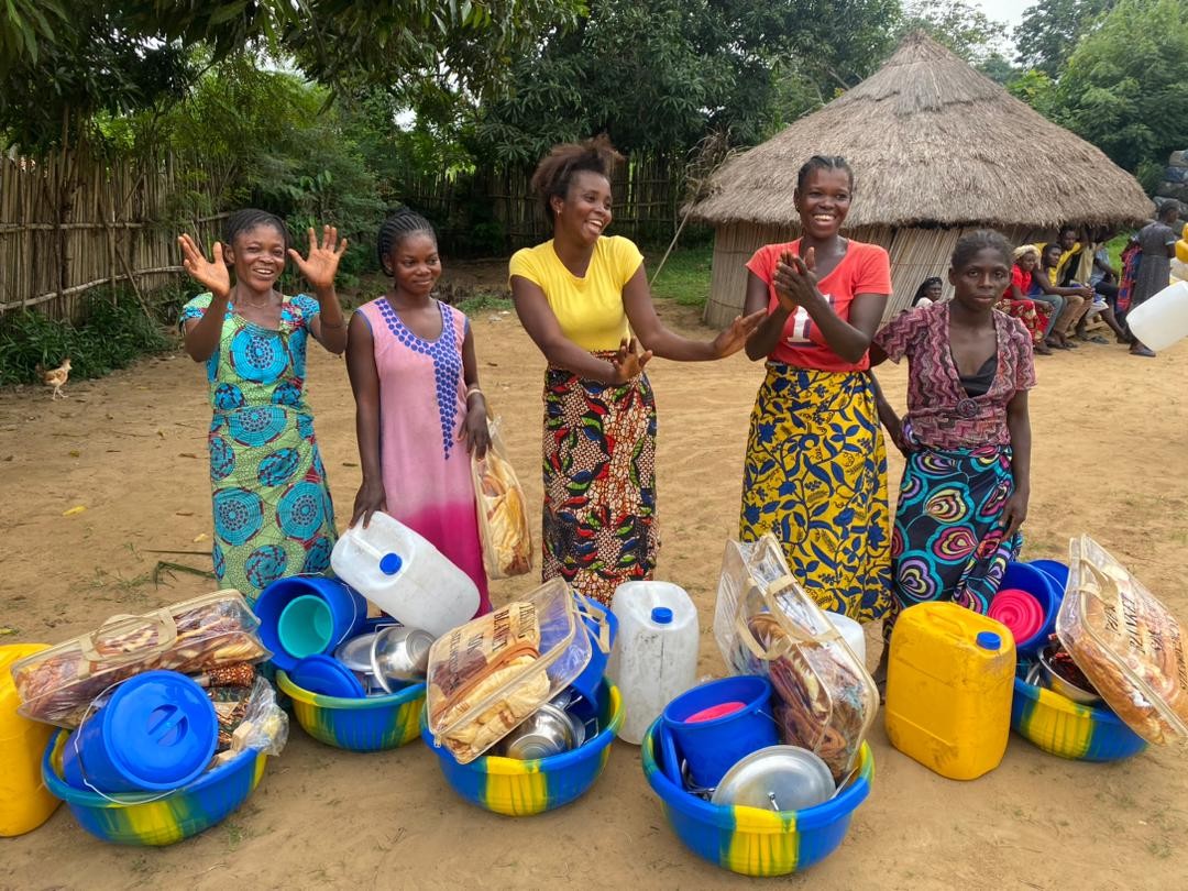 Joie des bénéficiaires lors de la réception de l'aide