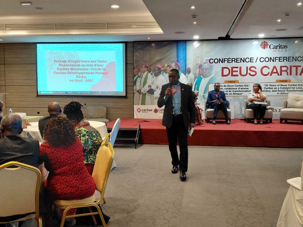 Abbé Edoaurd chez Caritas Africa à Abidjan