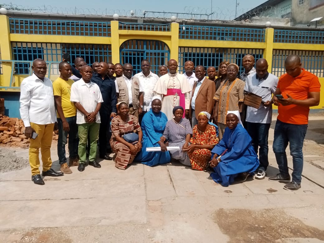 Kisangani_Mgr Ndjate avec les Gestionnaires du BDOM