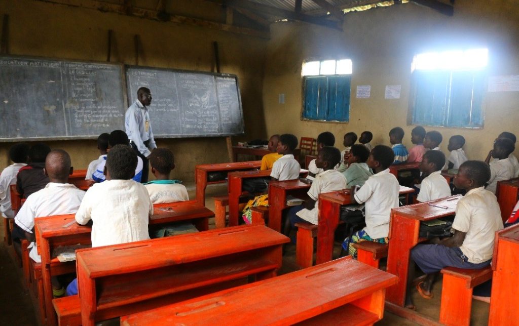 les eleves dans la salle de classe