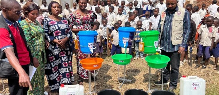 Bukavu_kits lavage des mains à 3 écoles de Mbiti